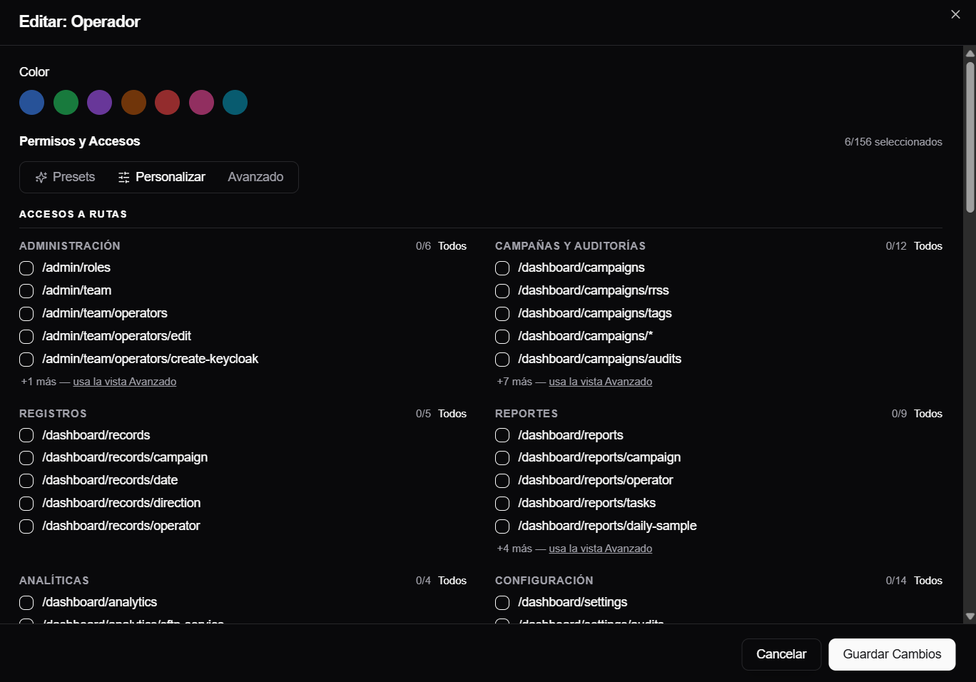 Editor de rol en la pestana Personalizar con accesos a rutas agrupados por Administracion, Campanas, Registros y Reportes